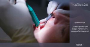 come curare la piorrea:paziente che si sottopone a trattamento dettaglio bocca